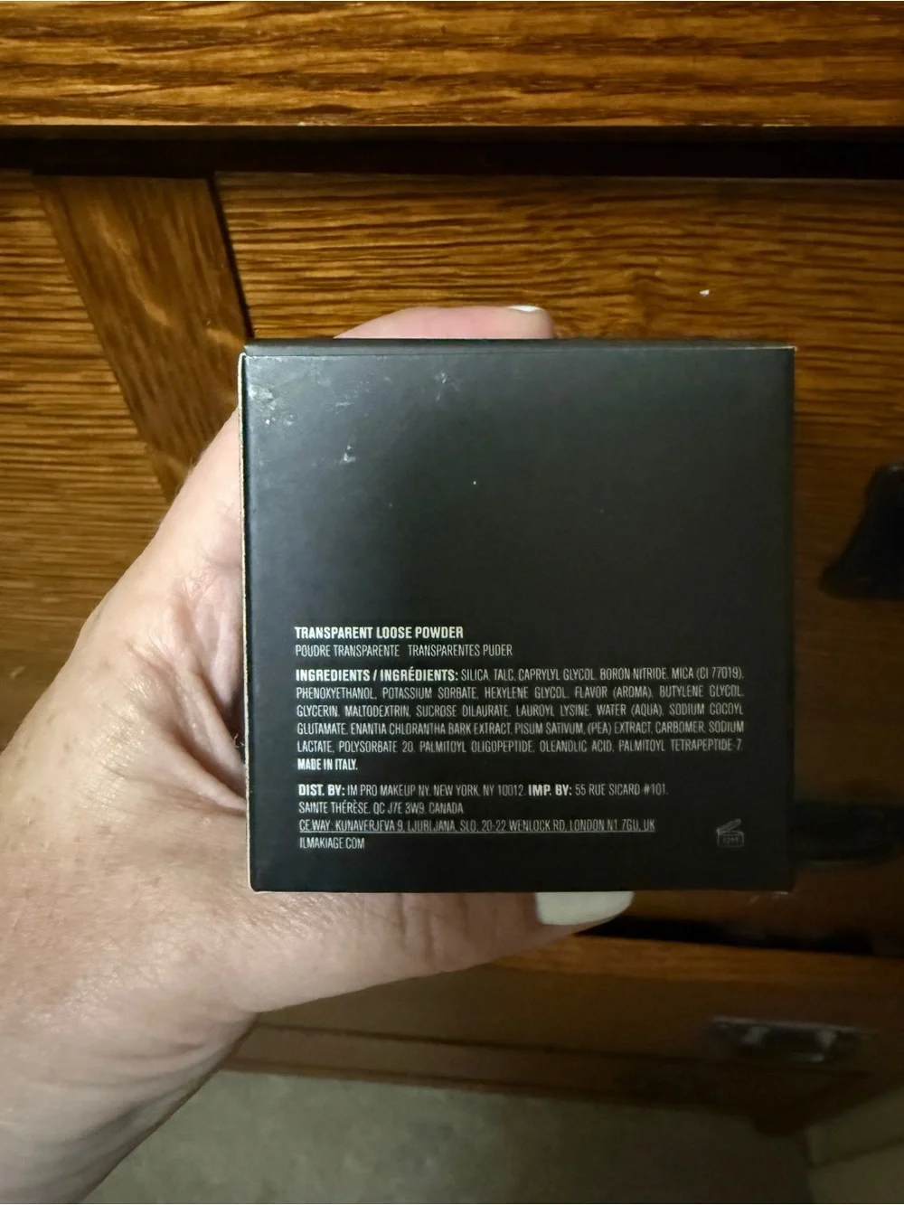 IL MAKIAGE Transparent Loose Powder - Matte Black Box